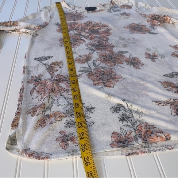 Van Heusen Floral blouse Size Medium - Picture 8 of 8